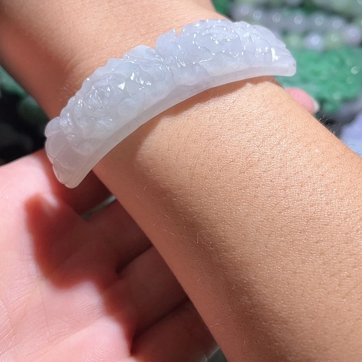 颈饰未镶嵌翡翠天