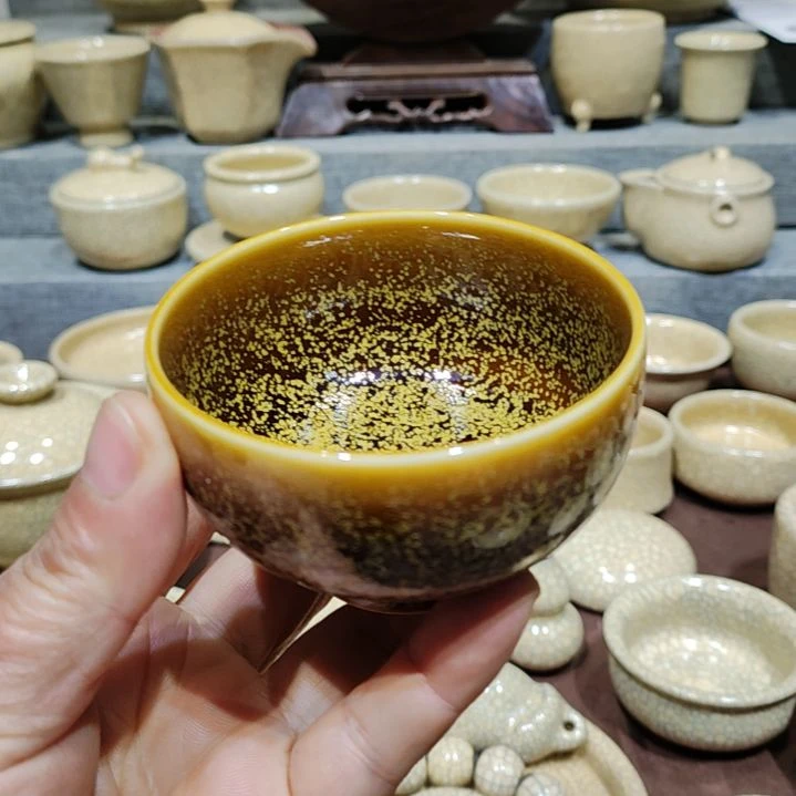 龚东华老师梅花墨纹作品