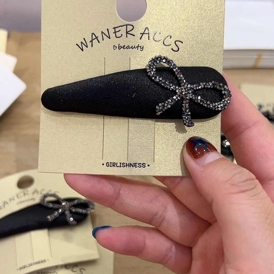 布艺非金属蝴蝶结拜拜夹