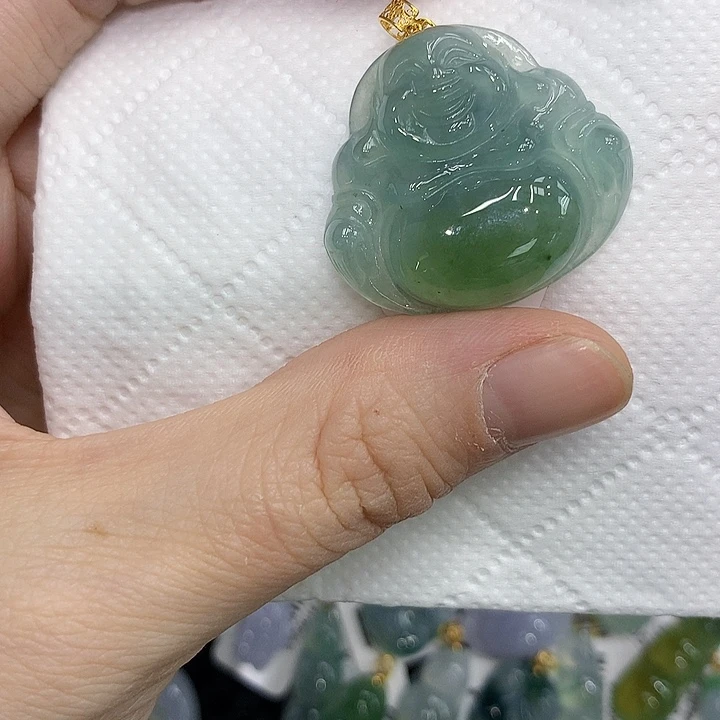 颈饰18K金镶嵌翡翠12356678899