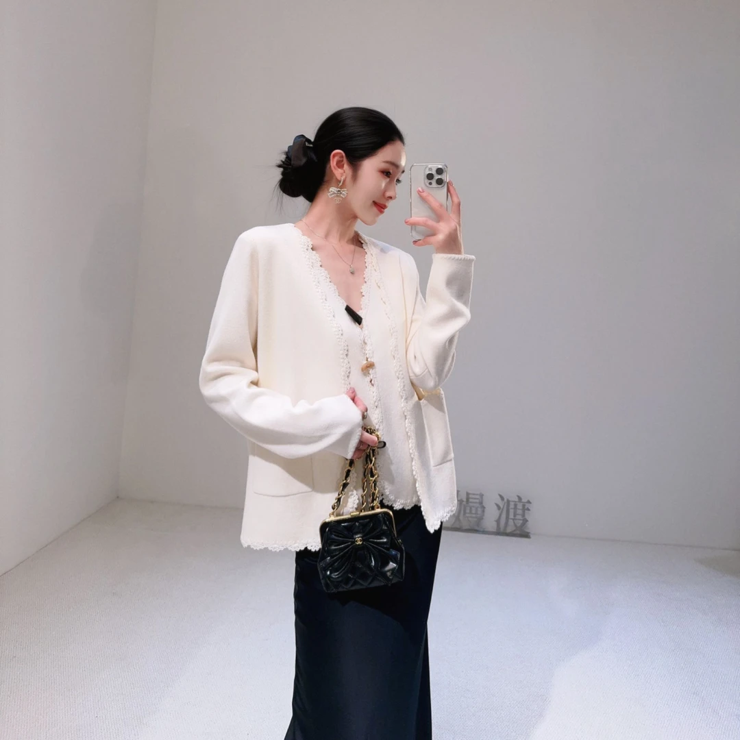 嫚渡嫚渡‘浪漫绮梦’奢牌专供26支澳洲羊毛羊绒花边针织开衫