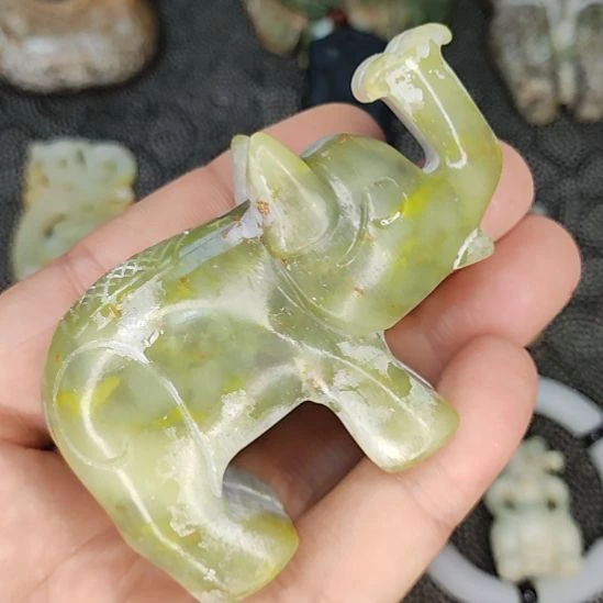 把件龙脊菩提物件优美，欢迎咨询