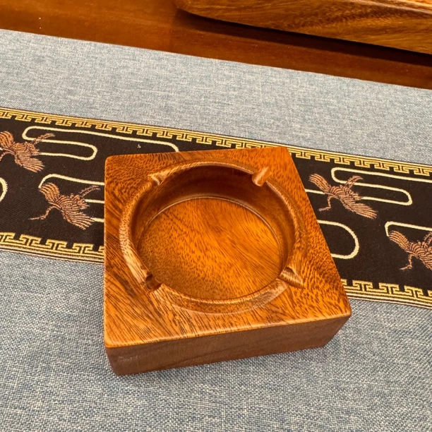南美胡桃木打造创意个性烟灰缸家用防飞灰办公室适用