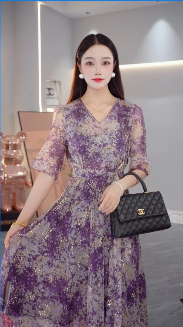 雅衣良品2025夏季气质收腰连衣裙