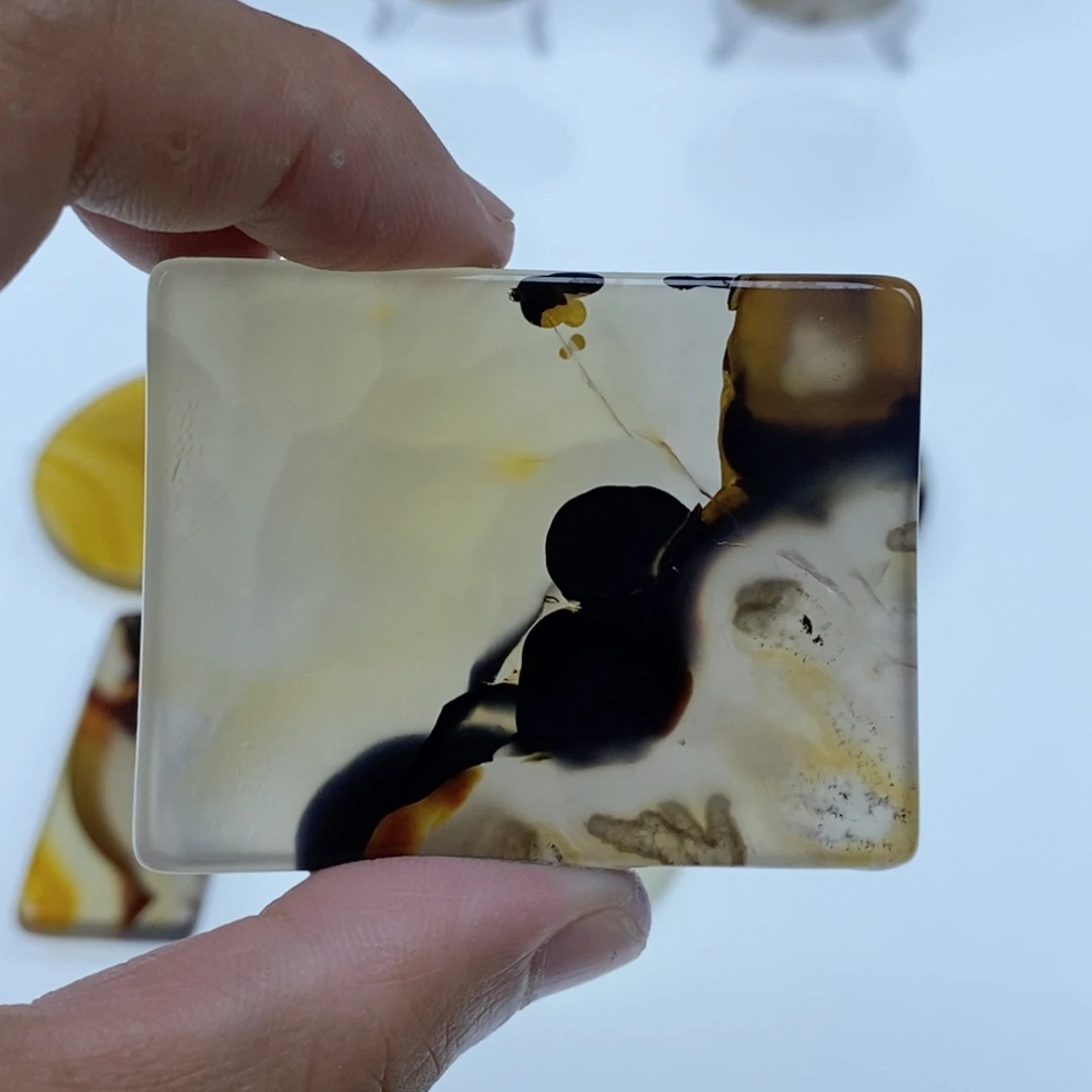 玛瑙/玉髓未镶嵌珠宝半成品