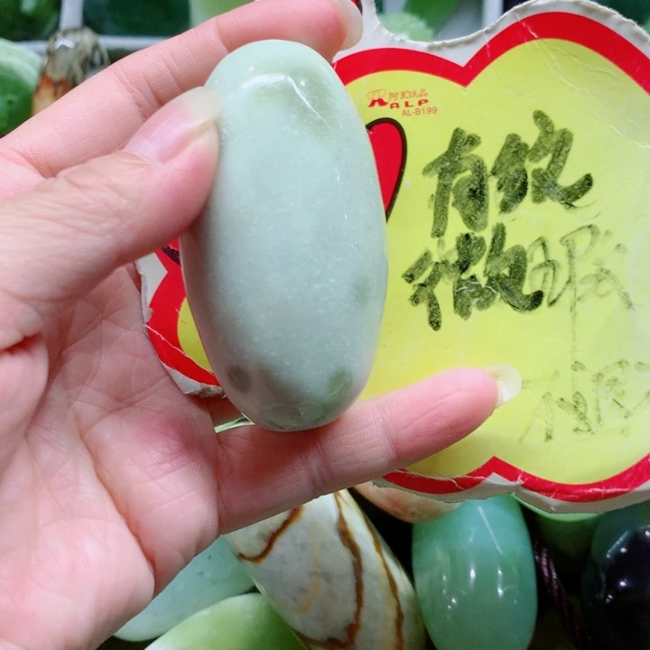 蛇纹石玉未镶嵌手把件