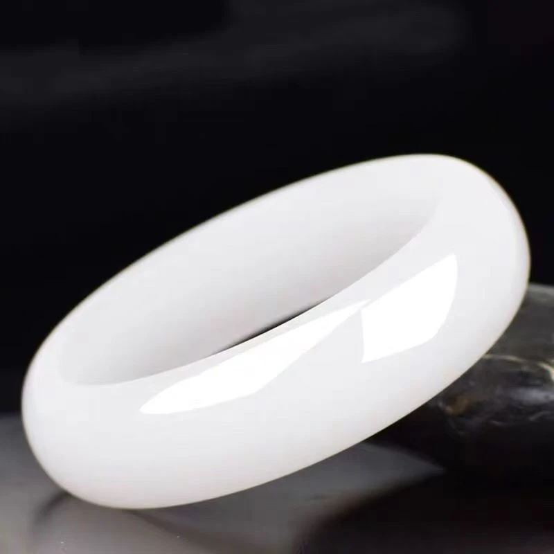 时尚百搭爆款气质新疆白色手镯玉镯子少女女款美人镯美人镯