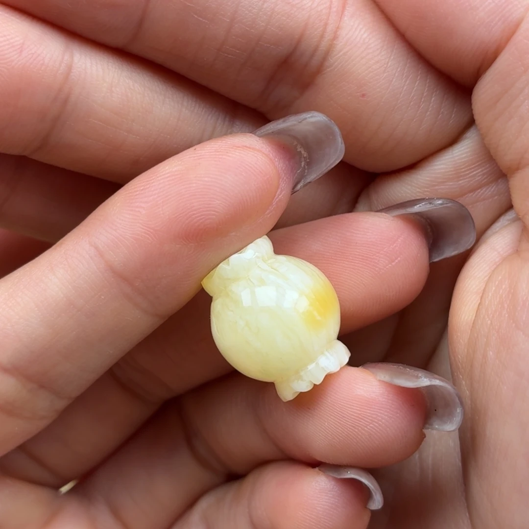 琥珀未镶嵌裸石蜜蜡