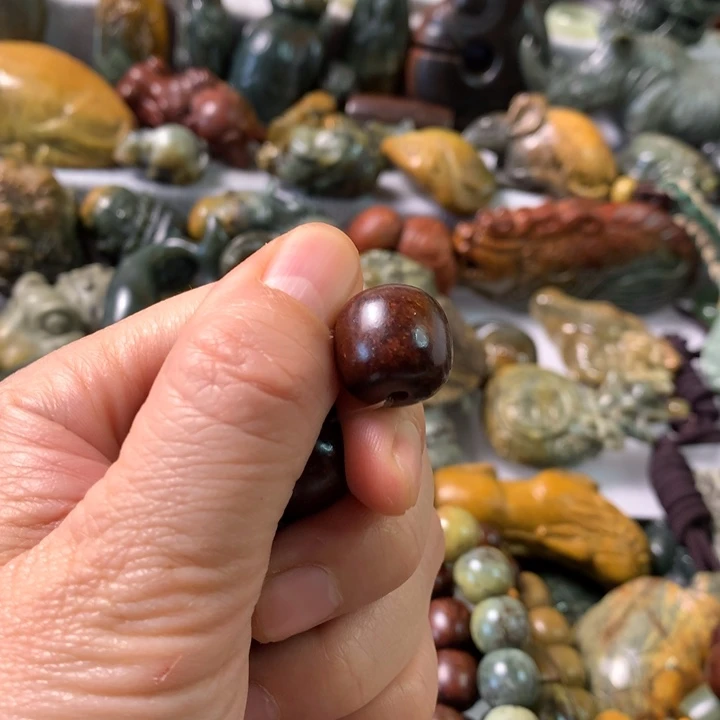 未镶嵌岫岩河磨玉（透闪石质玉）把件?****?