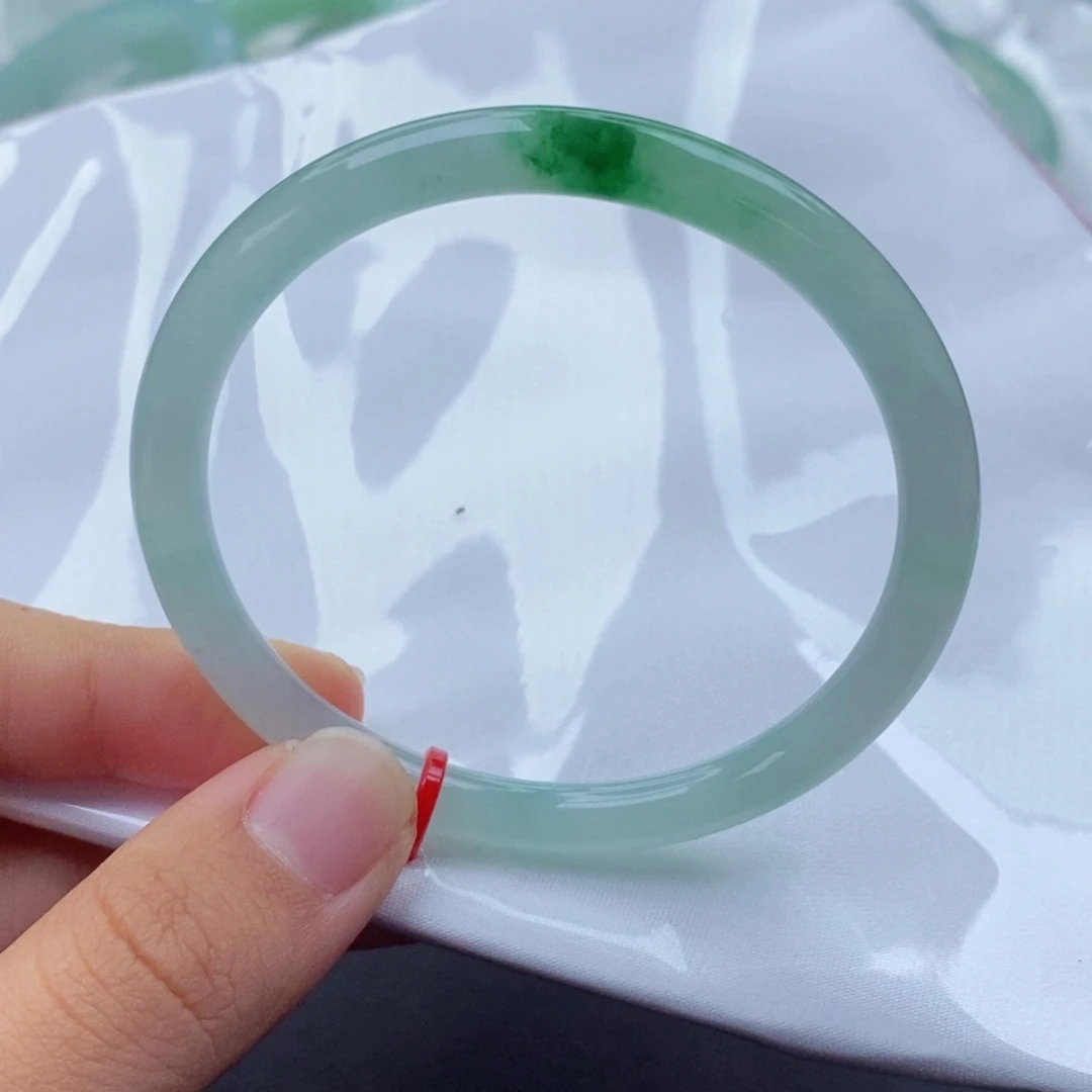 未镶嵌手镯（圆镯）翡翠55圈