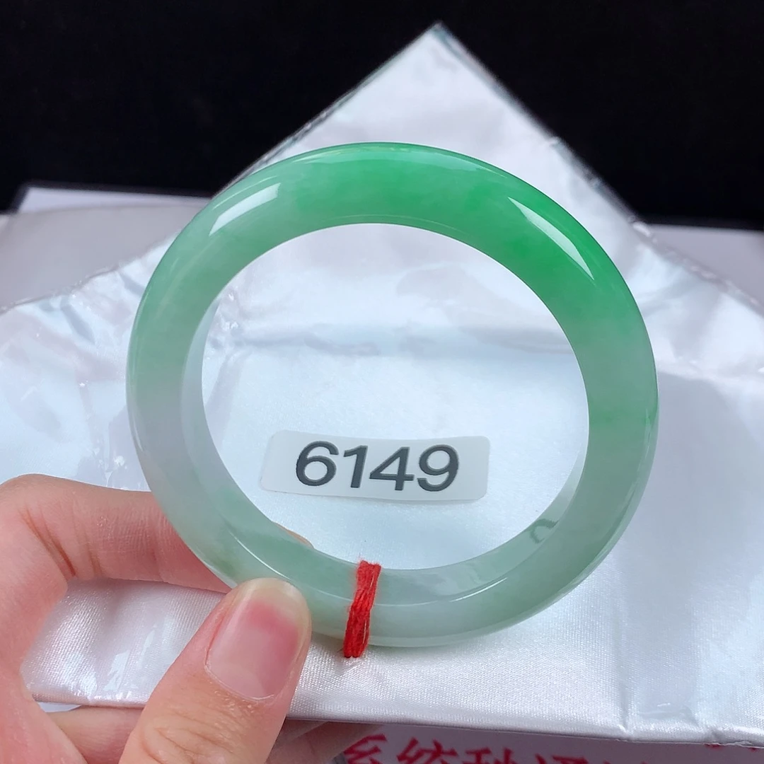 【闪购商品】翡翠手镯未镶嵌青*56圈口