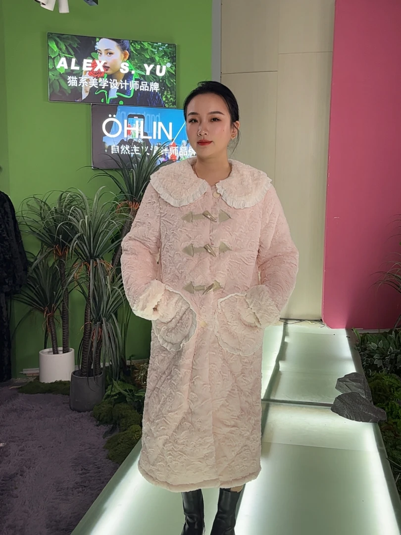 【专场】艾黎克斯原创品牌仿兔绒高领四层加厚夹棉家居服睡衣