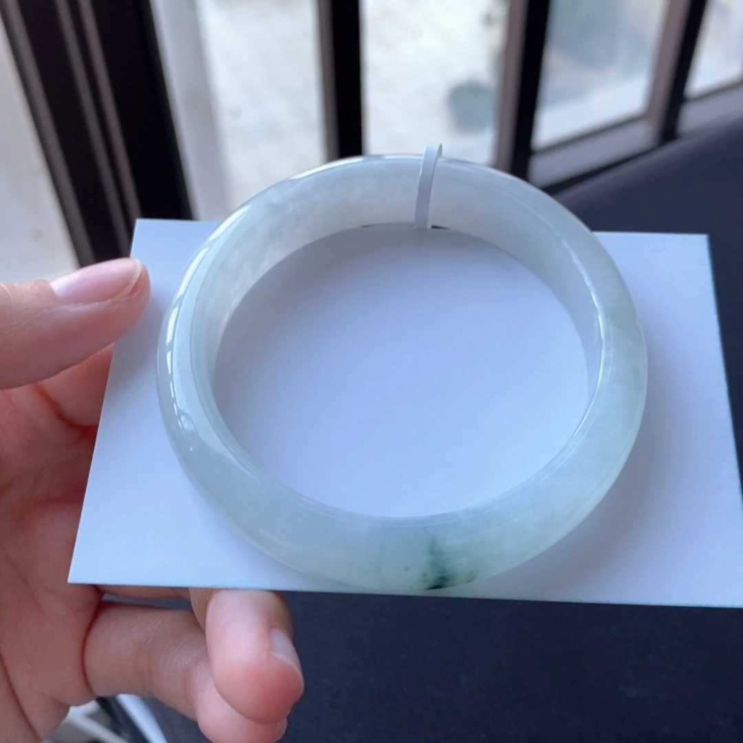 翡翠未镶嵌手镯53.7正圈一抹翠