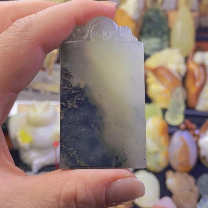 未镶嵌蛇纹石玉颈饰