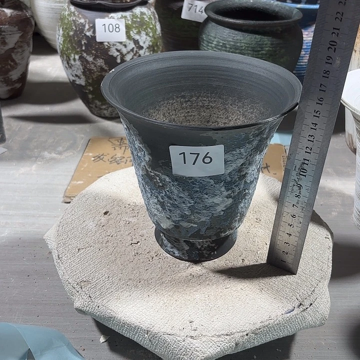 陶摆件高15.5，外口径15.5，有孔，176