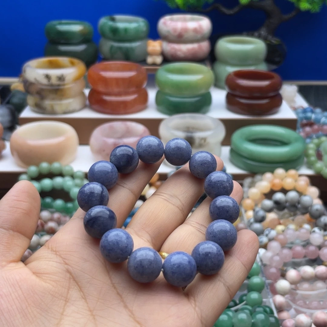 日***影石英质玉未镶嵌手镯