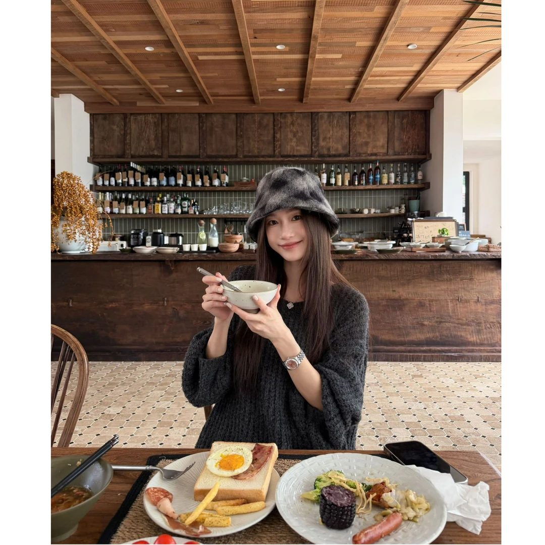 SMILEME【轻语低回】秋季款极简风羊毛圆领套头毛针织衫MK06625410