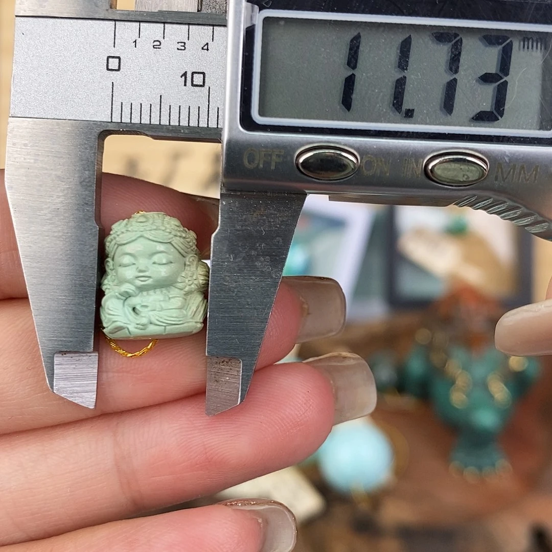 未镶嵌绿松石珠宝奇石