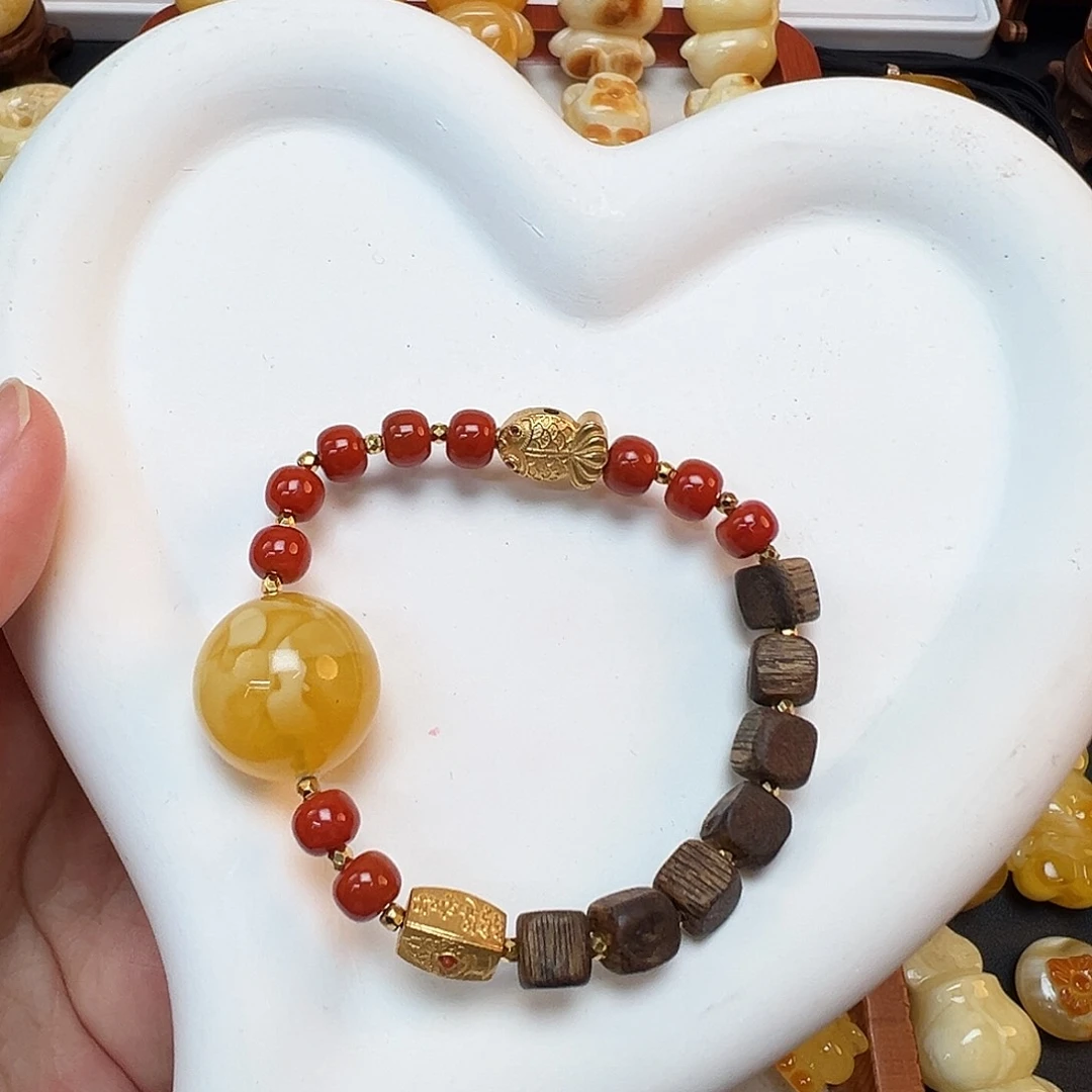 未镶嵌琥珀珠宝奇石