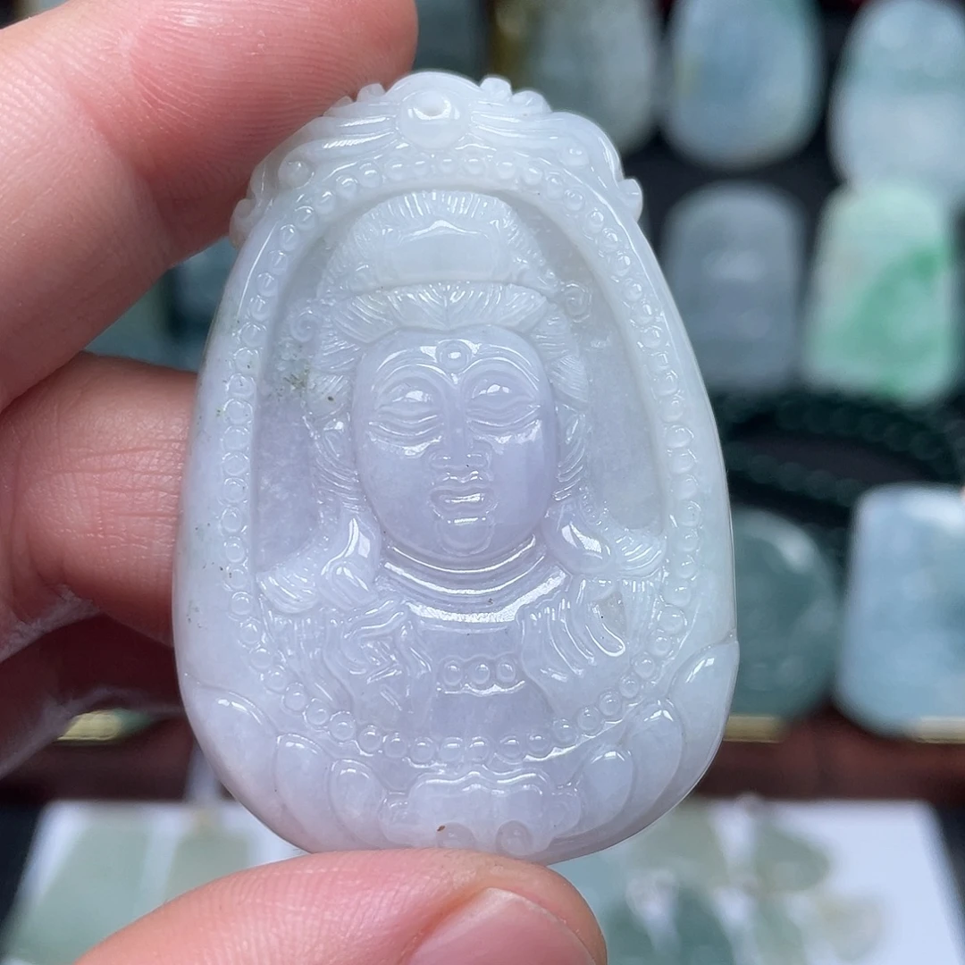 翡翠未镶嵌颈饰观音头