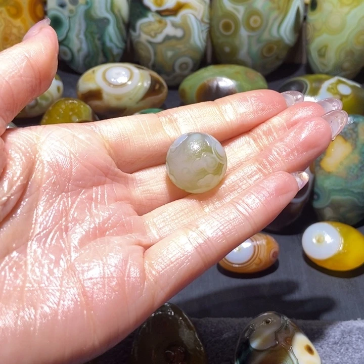 【闪购商品】玛瑙/玉髓珠宝奇石未镶嵌爱**秋