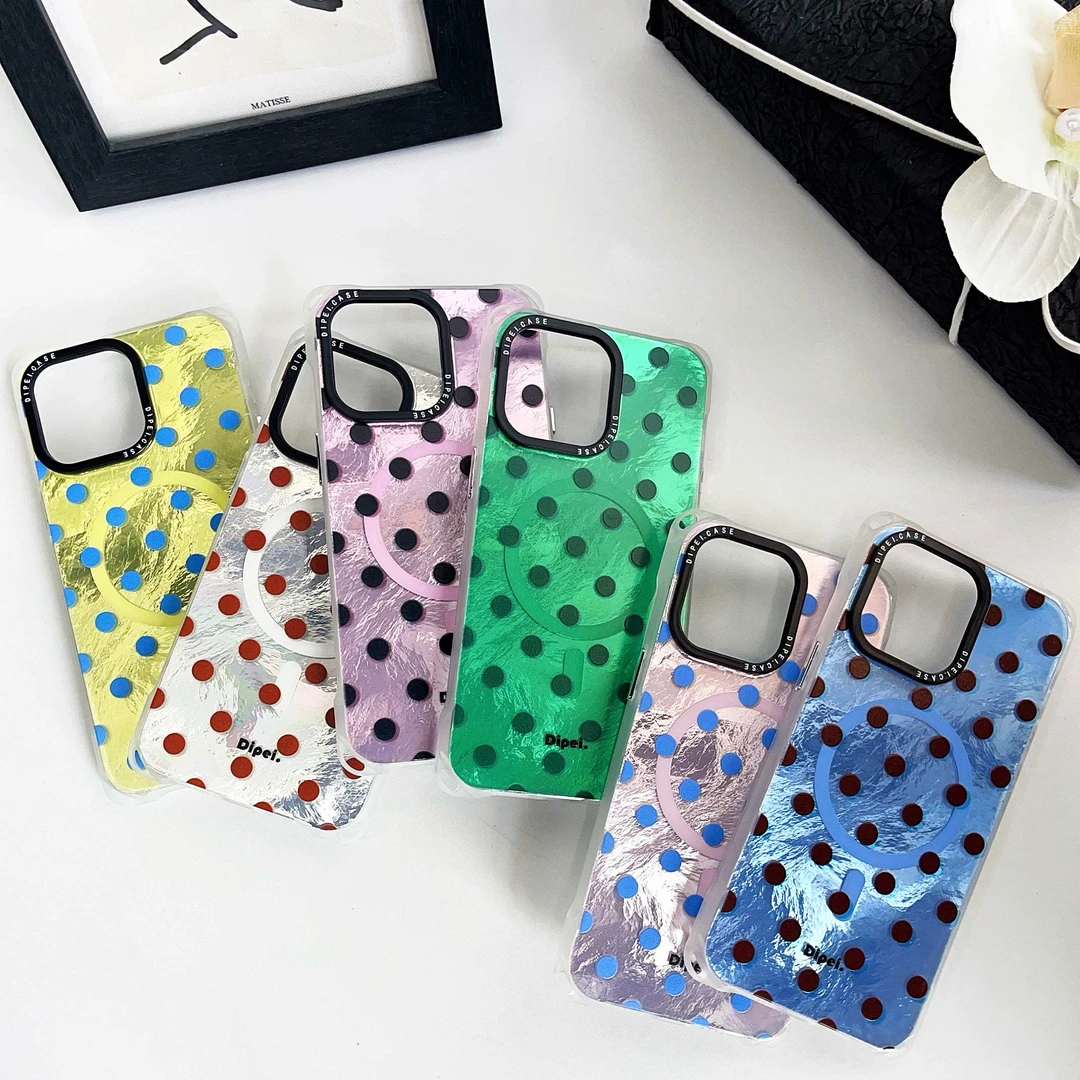 时尚百搭波点磁吸充电四角开孔手机壳可斜挎挂绳适用苹果华为小米