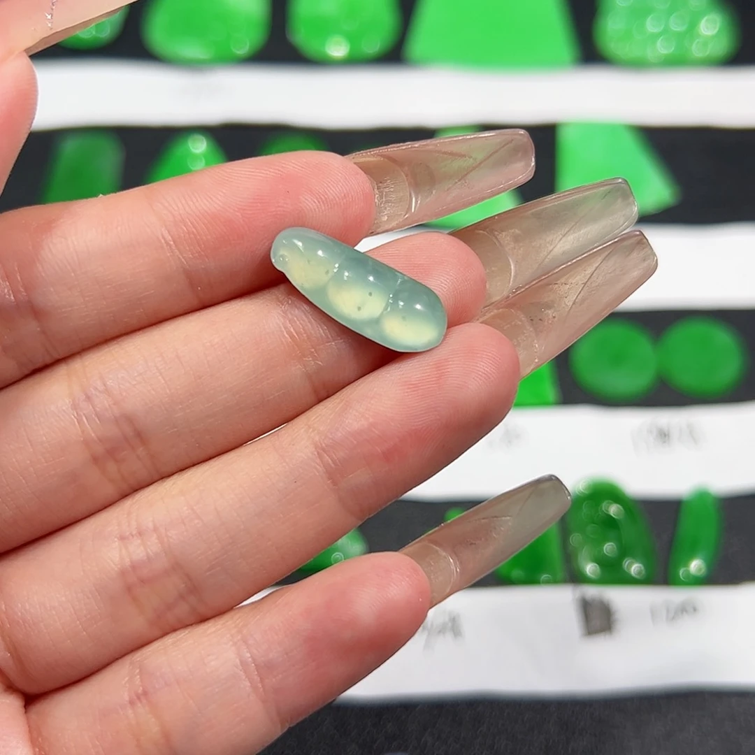 翡翠裸石天然缅甸翡翠