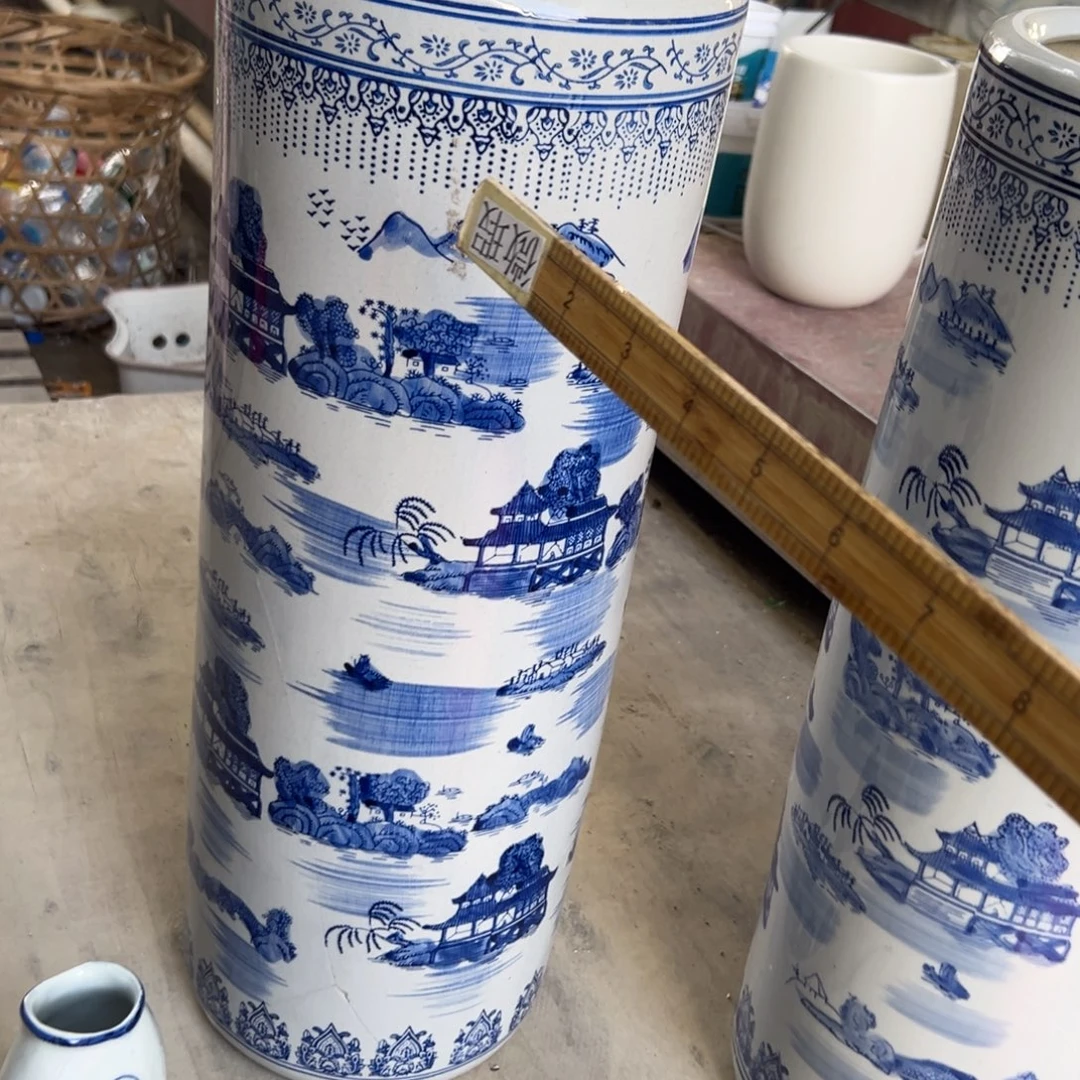 微瑕青花瓷器值得厚爱