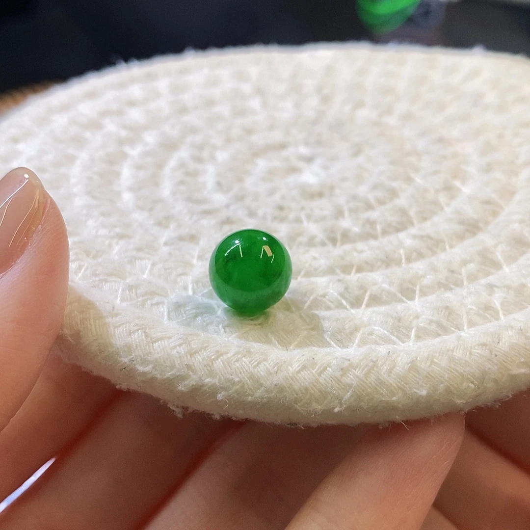 翡翠未镶嵌颈饰卡10.3