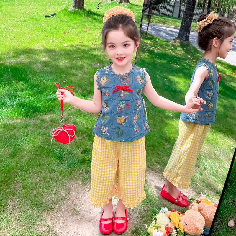 小女童套装时髦洋气夏季碎花复古薄款小童女宝格子阔腿裤无袖卡通