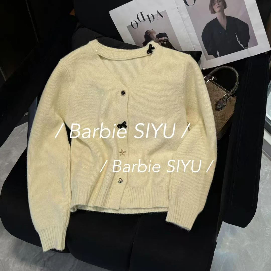 Barbie Siyu【约会日】2673 冬季镂空V领纯色亮丝氛围感毛衣小香风