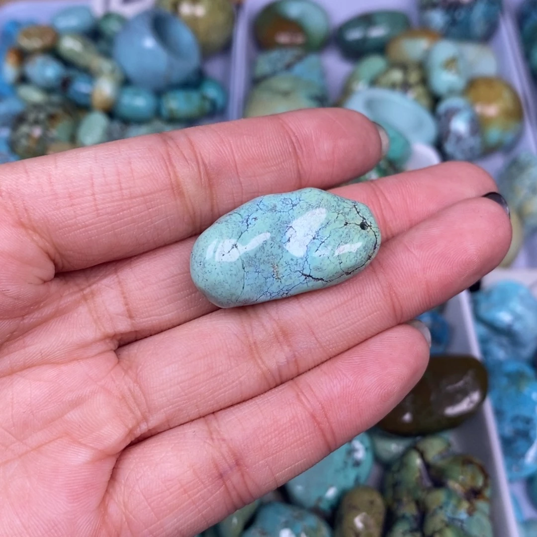 绿松石未镶嵌挂件