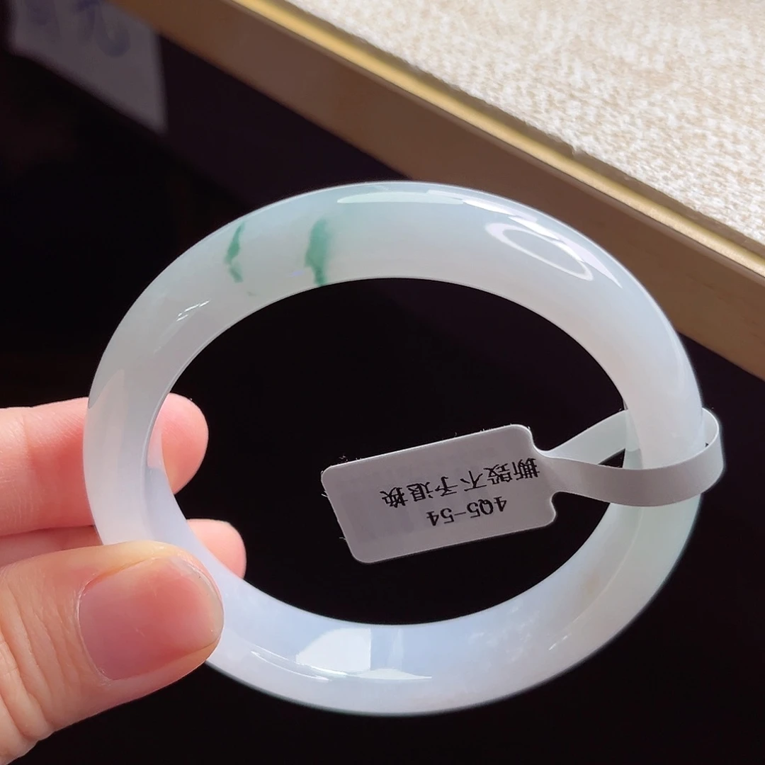 翡翠手镯未镶嵌手镯
