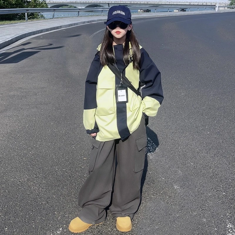 女童外套春秋2025新款洋气童装小女孩户外防风秋装上衣儿童冲锋衣