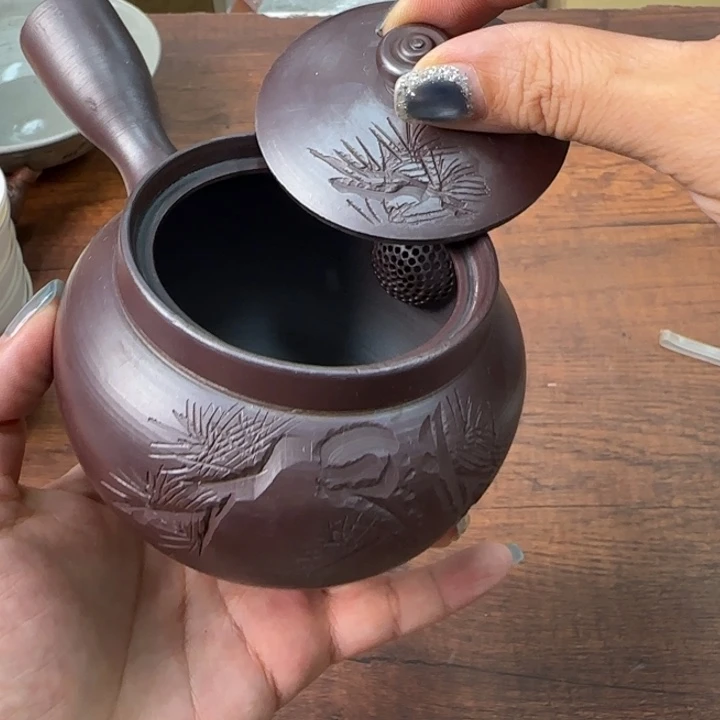 一个陶瓷物件哈哈哈哈