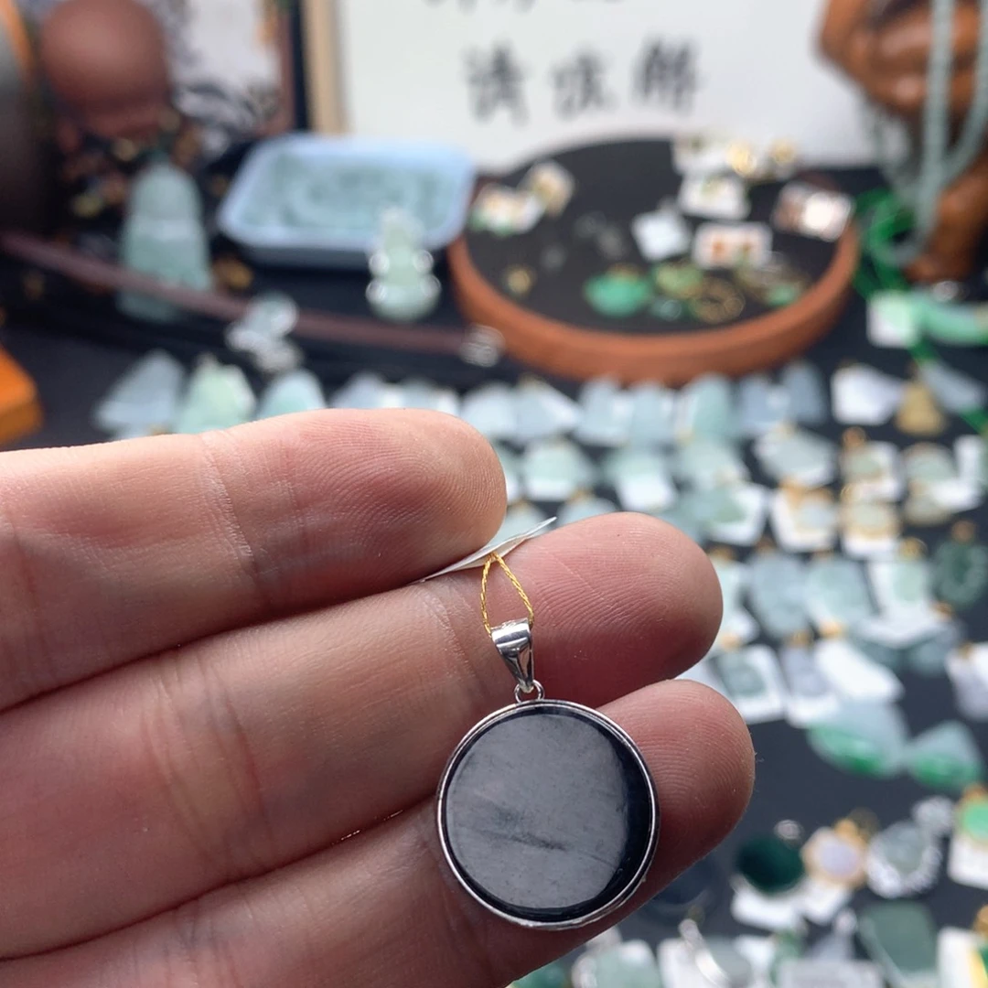 颈饰银S925镶嵌翡翠