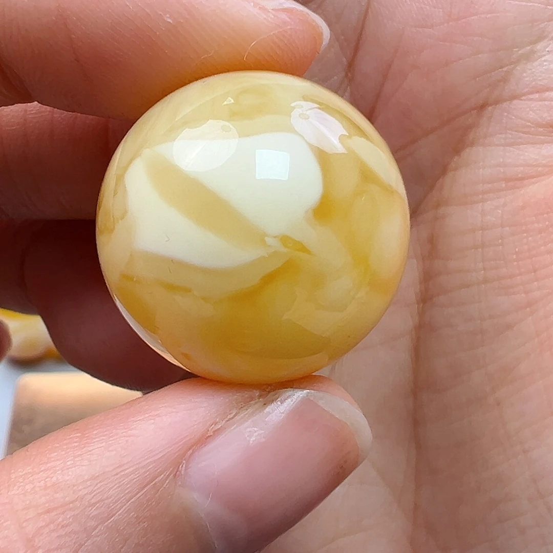 蜜蜡未镶嵌珠宝奇石