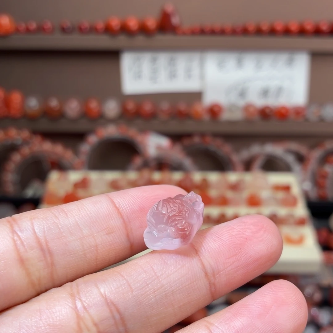 南红玛瑙未镶嵌川料飞天貔貅