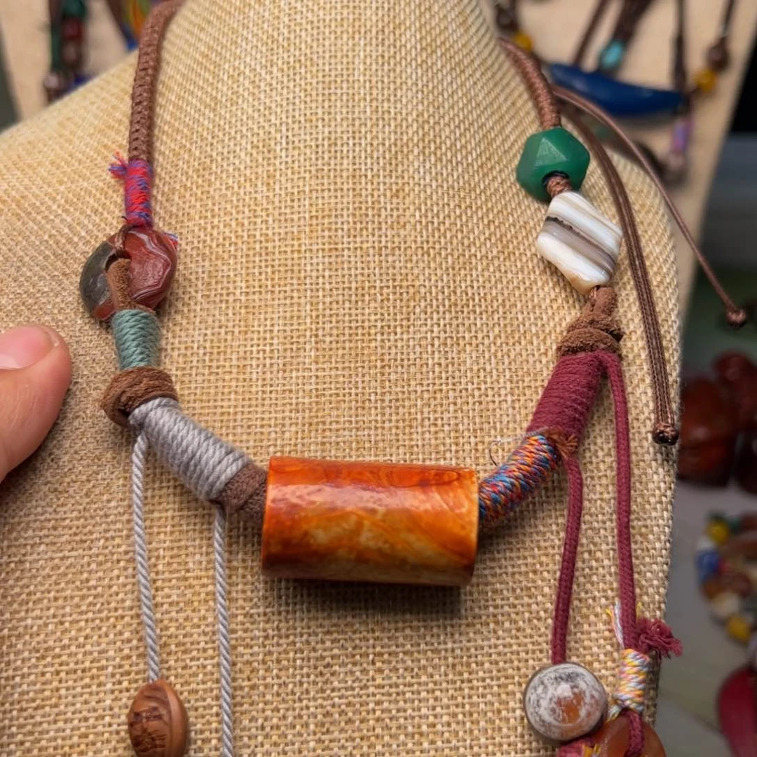 玛瑙/玉髓颈饰未镶嵌