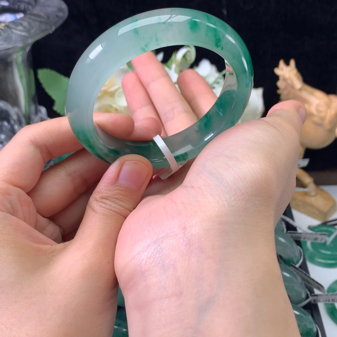 石英质玉（非洲翠）合金手镯019号 圈口58