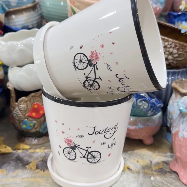 凑9块包邮，有孔，不清楚问客服