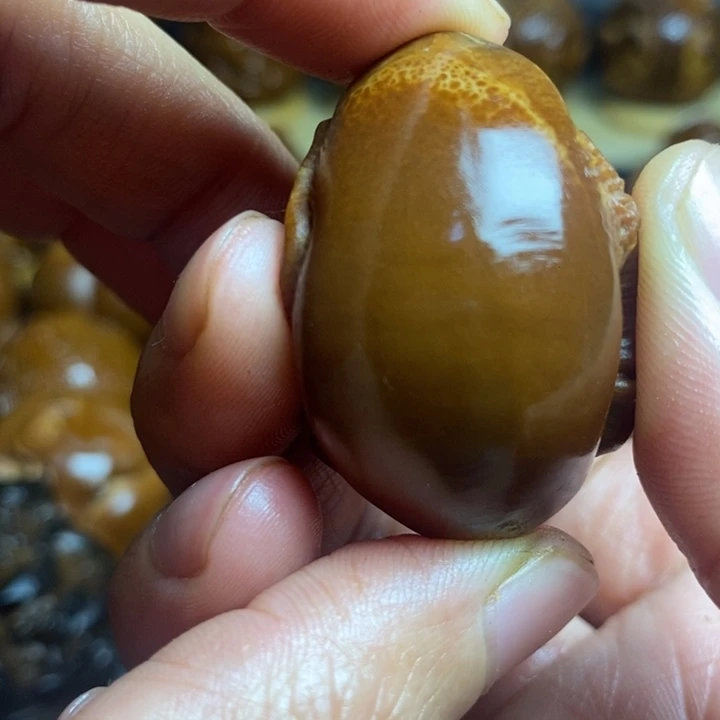 【闪购商品】香榧木橄榄核雕刻丁丁蝴蝶