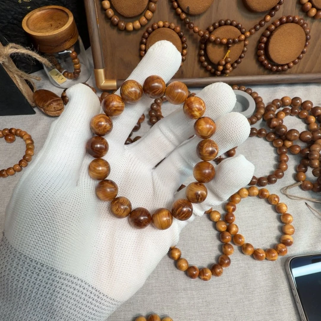 昭***人柏木太行崖柏留疤1.2高货