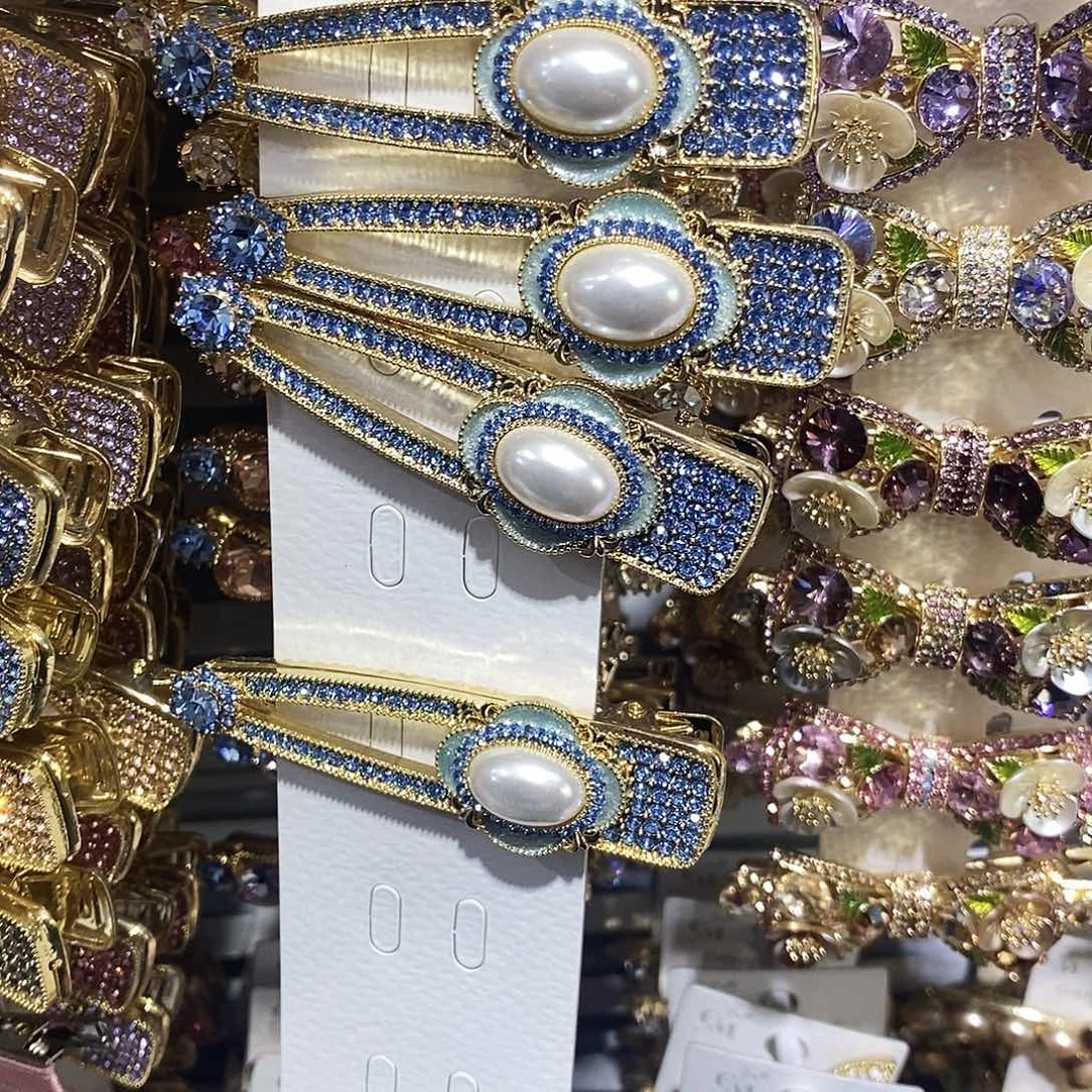 仿水晶合金鸭夹六