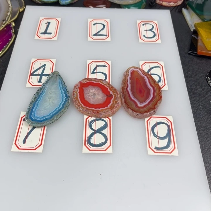 左***右玛瑙/玉髓未镶嵌挂件