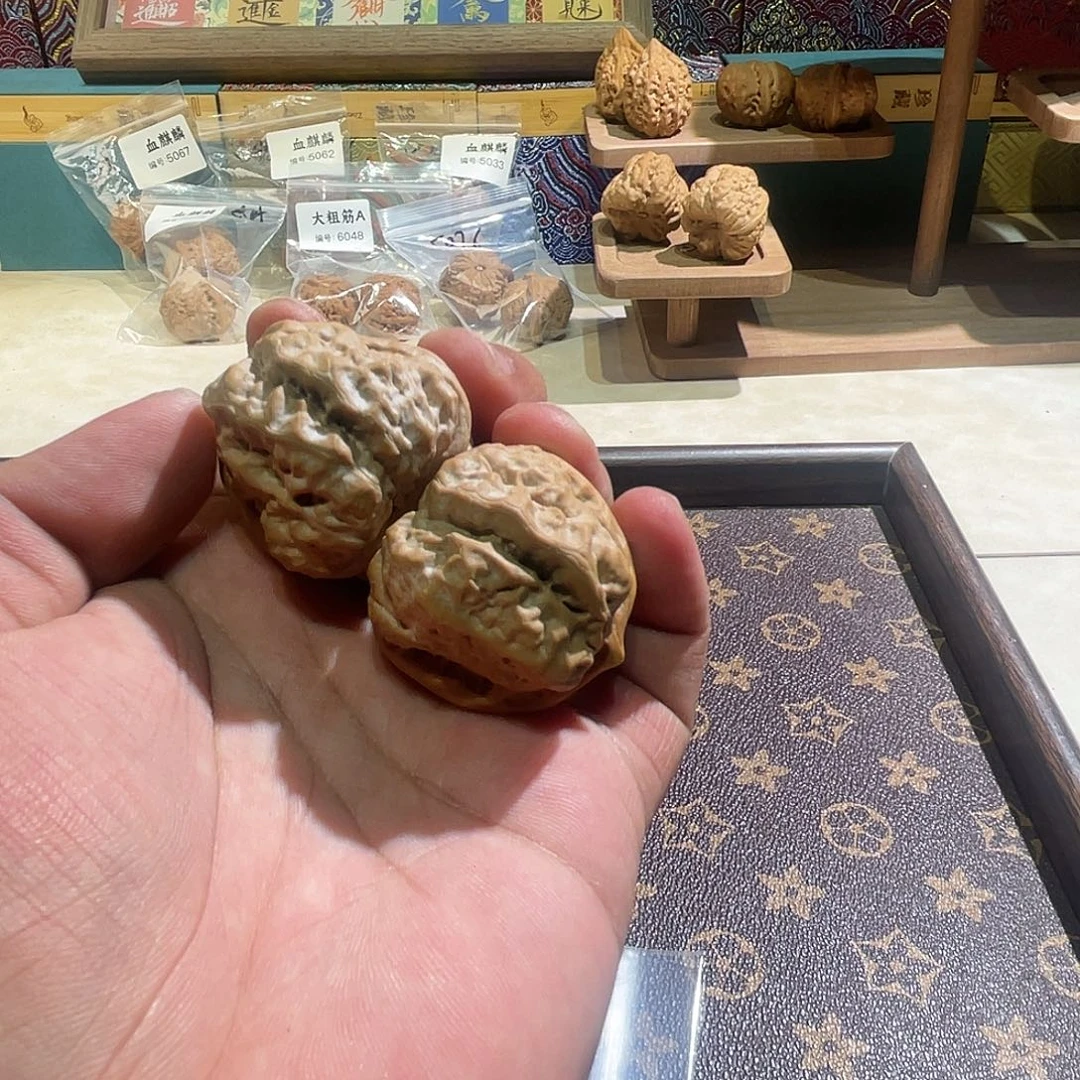 风***行文玩核桃把件0083