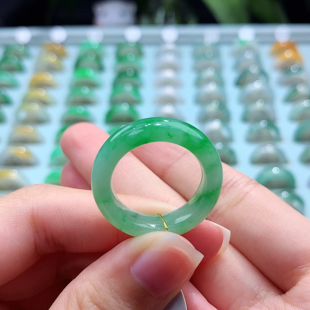 翡翠戒指未镶嵌18圈