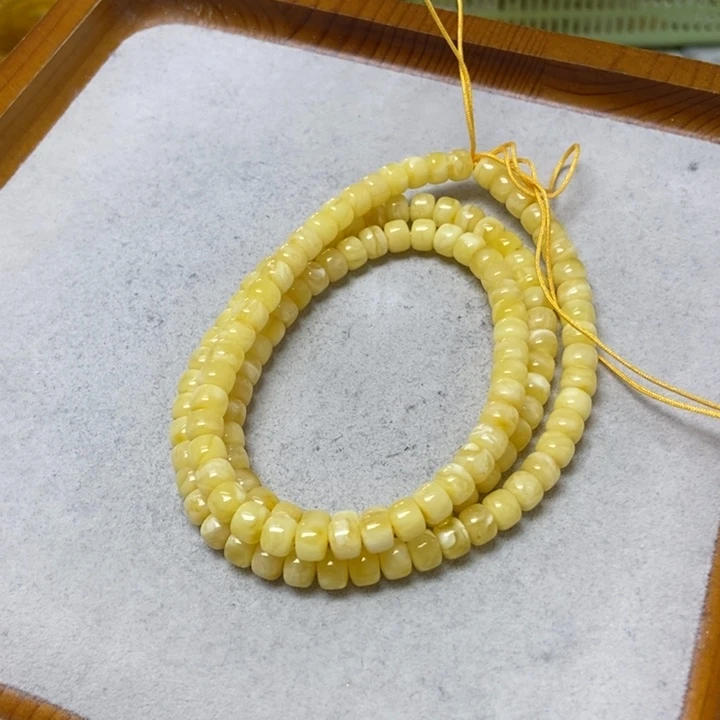 蜜蜡未镶嵌裸石串