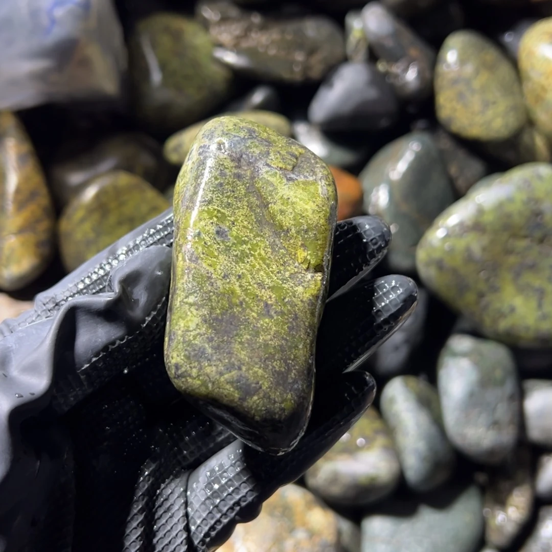 未镶嵌蛇纹石玉西藏藏玉药王石彩*桥