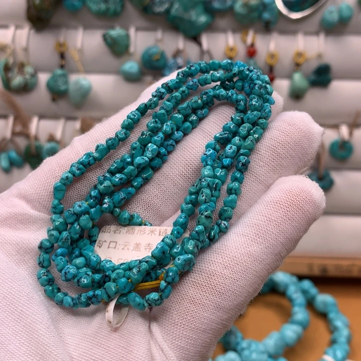 绿松石未镶嵌原矿